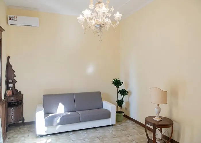 Rhome Garden Apartment Rom